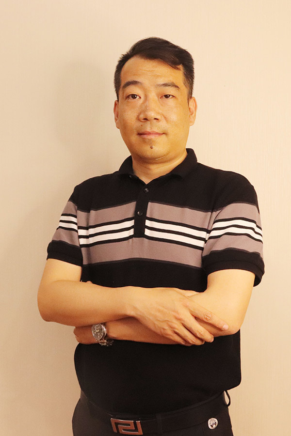 吴堡冯少坤 本科学历,毕业于陕西师范大学