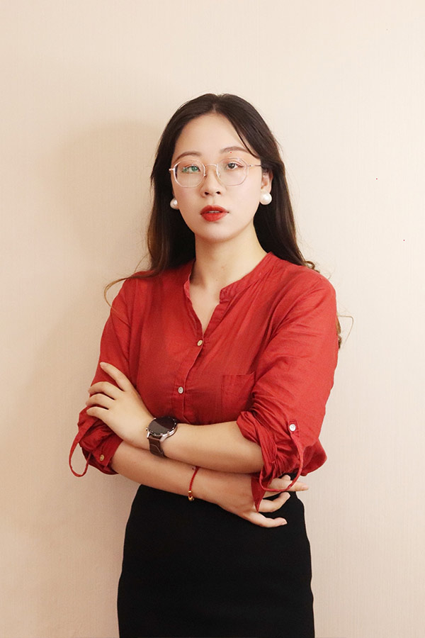 吴堡张治华 本科学历，毕业于陕西师范大学