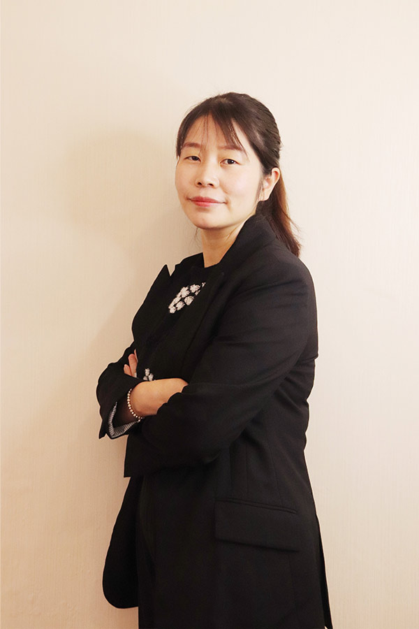 吴堡吕瑶 本科学历,毕业于陕西师范大学